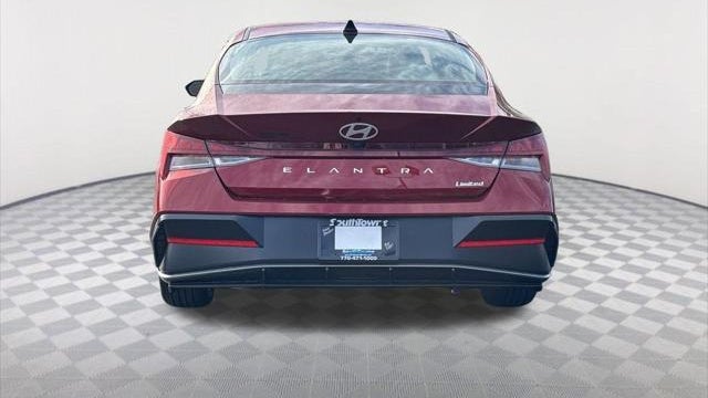 2025 Hyundai ELANTRA Limited
