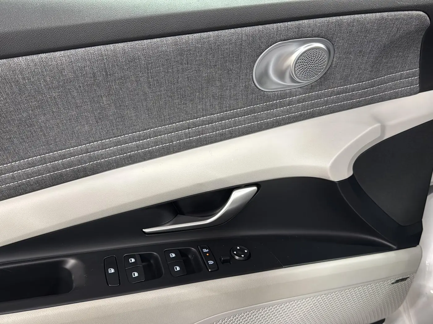 2026 Hyundai Elantra - $27,744