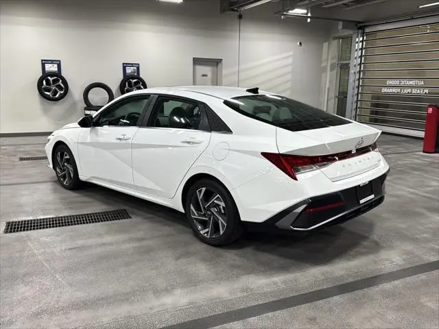 2026 Hyundai Elantra - $27,744