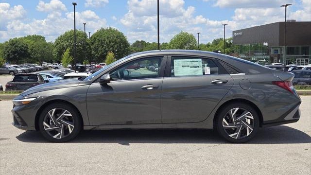 2026 Hyundai ELANTRA Limited