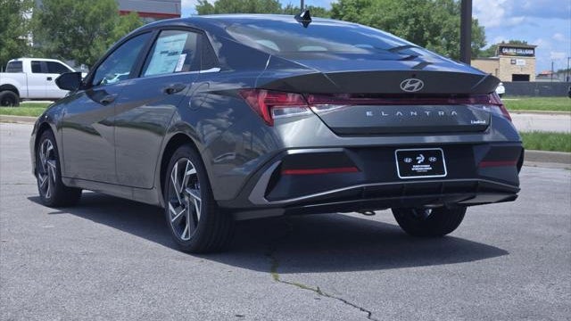 2026 Hyundai ELANTRA Limited