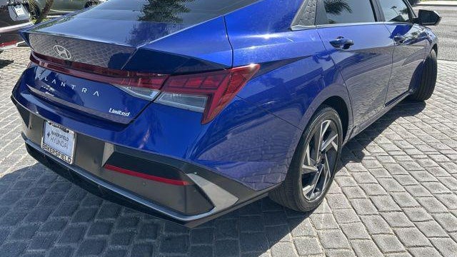 2024 Hyundai ELANTRA Limited