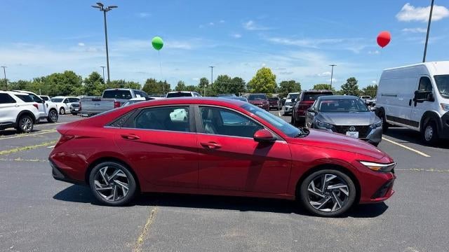 2024 Hyundai ELANTRA Limited