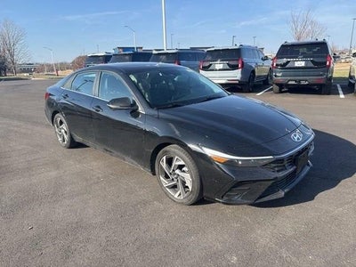 2024 Hyundai Elantra Limited 4DR Sedan