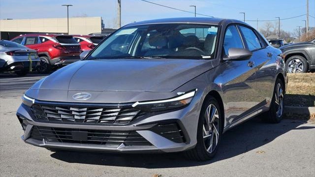 2025 Hyundai ELANTRA Limited