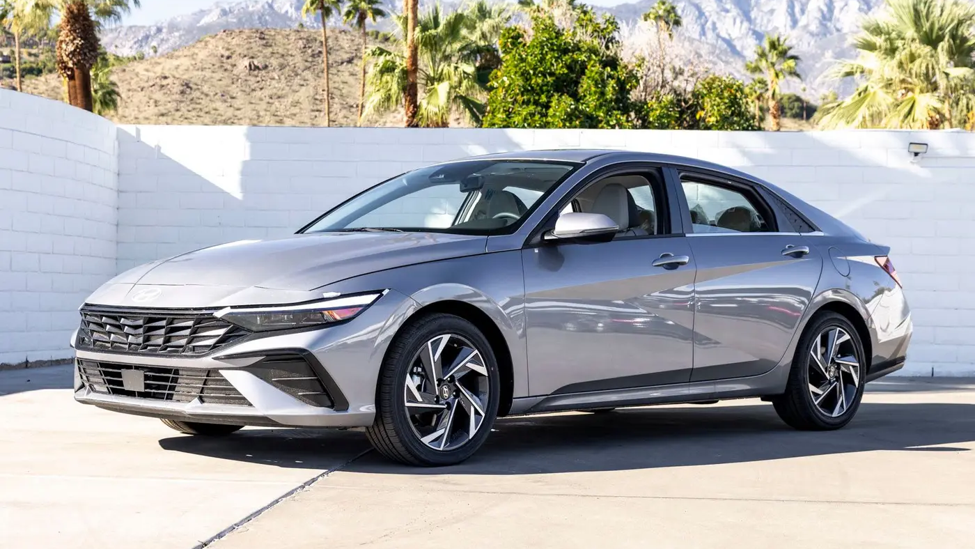 Preowned 2025 Hyundai ELANTRA Limited for Sale