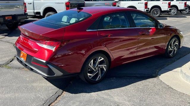 2025 Hyundai ELANTRA Limited