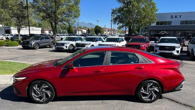 2025 Hyundai ELANTRA Limited