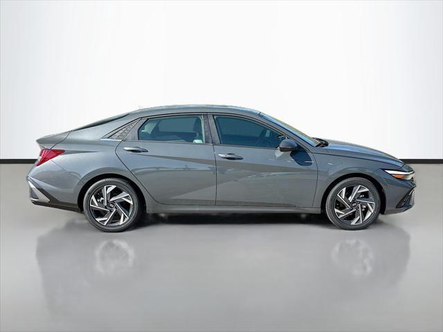 2026 Hyundai Elantra - $25,668