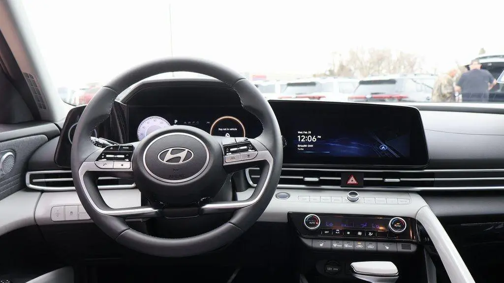 2026 Hyundai ELANTRA Limited