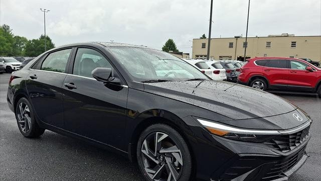 2026 Hyundai ELANTRA Limited