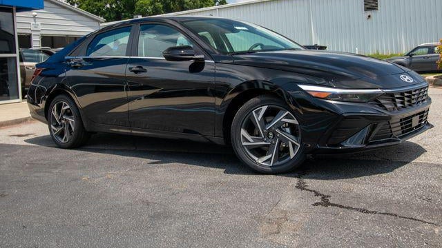 2026 Hyundai ELANTRA Limited