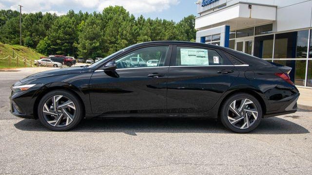 2026 Hyundai ELANTRA Limited