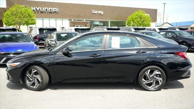 2024 Hyundai ELANTRA Limited