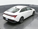 2024 Elantra Thumbnail 32