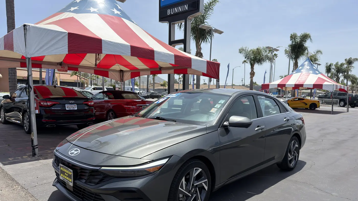 2024 Hyundai ELANTRA Limited
