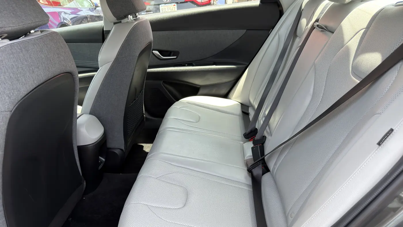 2024 Hyundai ELANTRA Limited