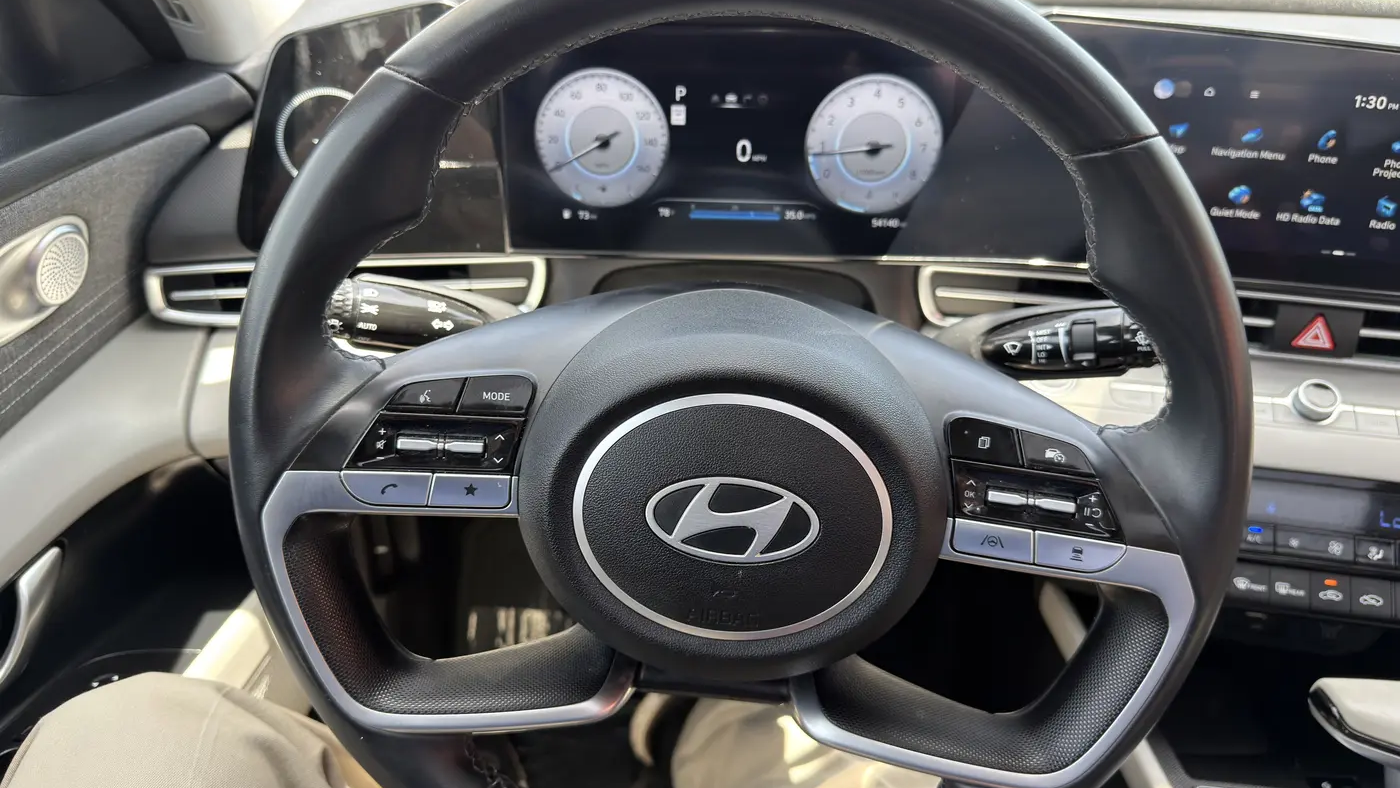 2024 Hyundai ELANTRA Limited