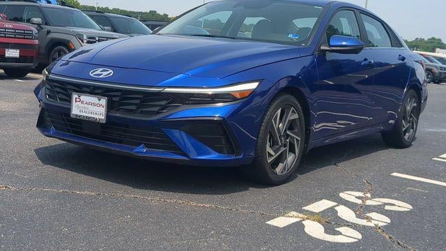 2024 Hyundai ELANTRA Limited