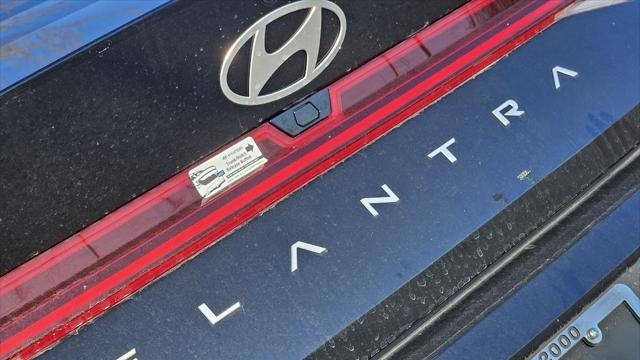 2025 Hyundai ELANTRA Limited