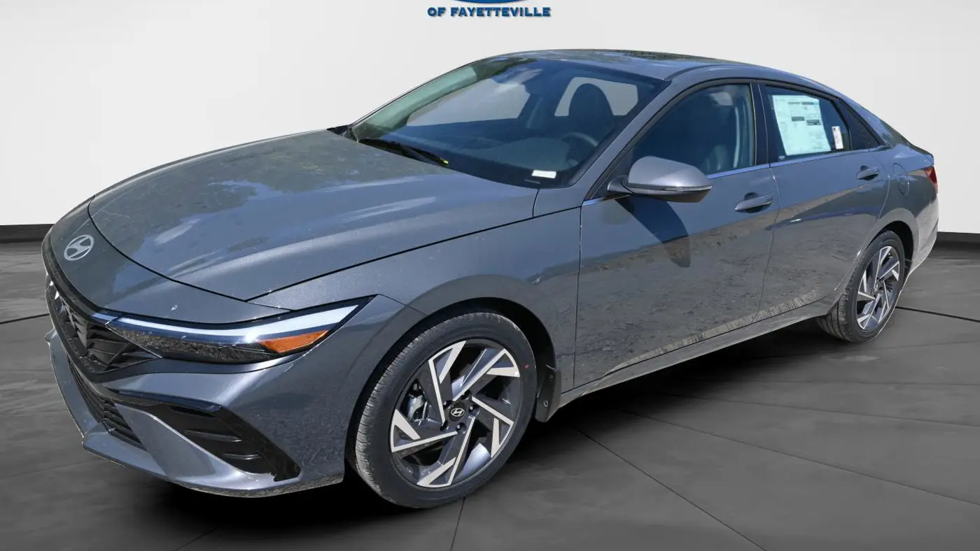 2025 Hyundai ELANTRA Limited