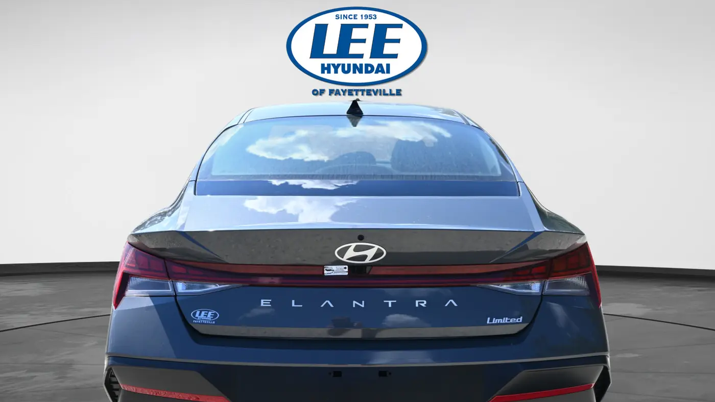 2025 Hyundai ELANTRA Limited