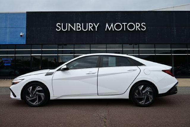 2025 Hyundai Elantra - $23,996