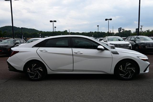 2025 Hyundai Elantra - $23,996