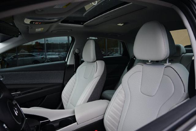2025 Hyundai Elantra - $23,996