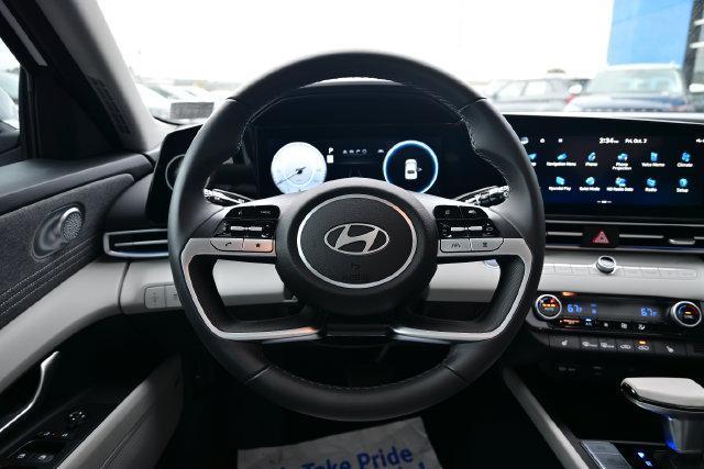 2025 Hyundai Elantra - $23,996