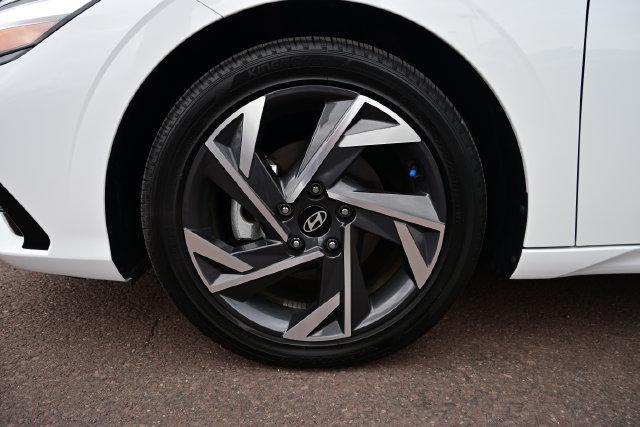 2025 Hyundai Elantra - $23,996