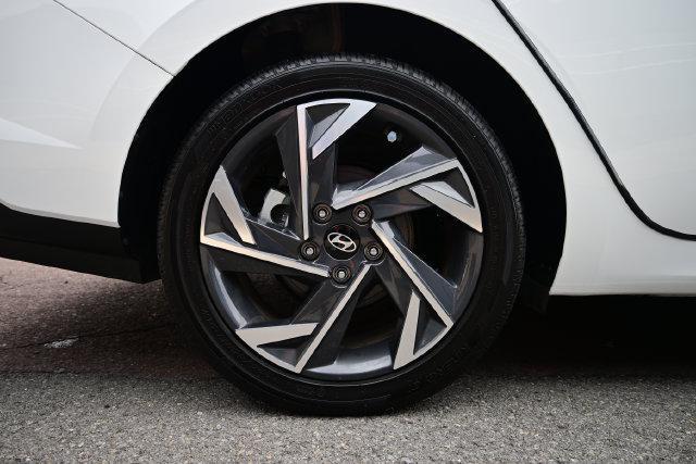 2025 Hyundai Elantra - $23,996