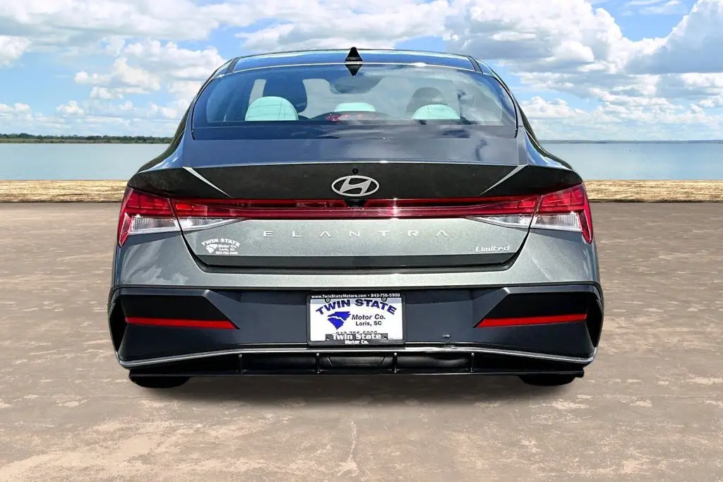 2025 Hyundai Elantra - $21,850