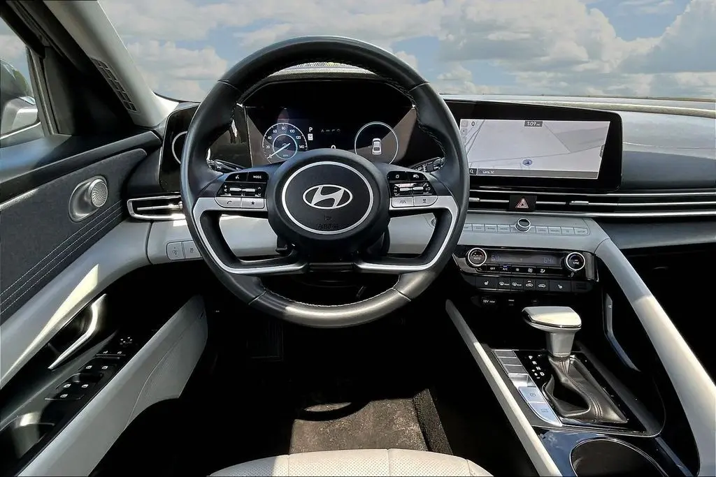 2025 Hyundai Elantra - $21,850