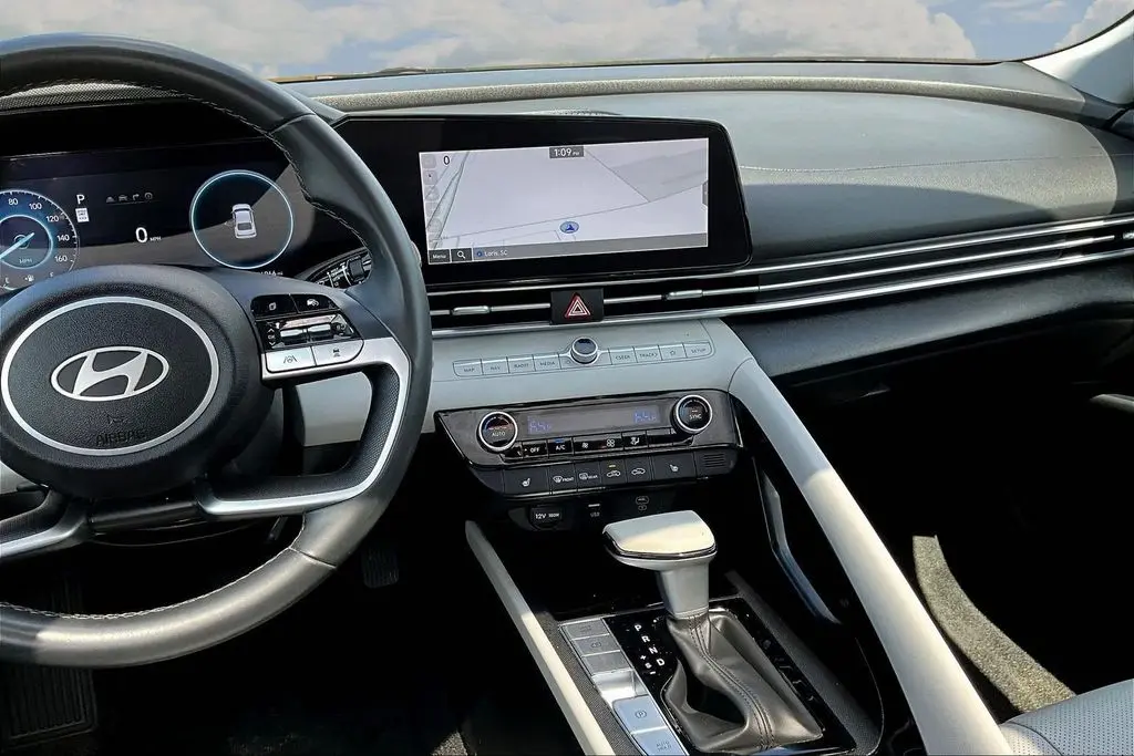 2025 Hyundai Elantra - $21,850