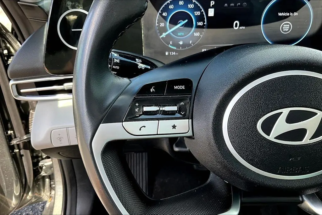 2025 Hyundai Elantra - $21,850