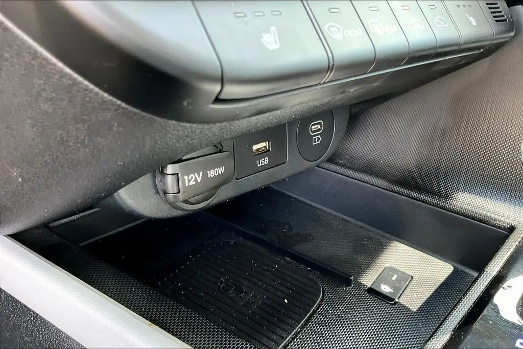 2025 Hyundai Elantra - $21,850