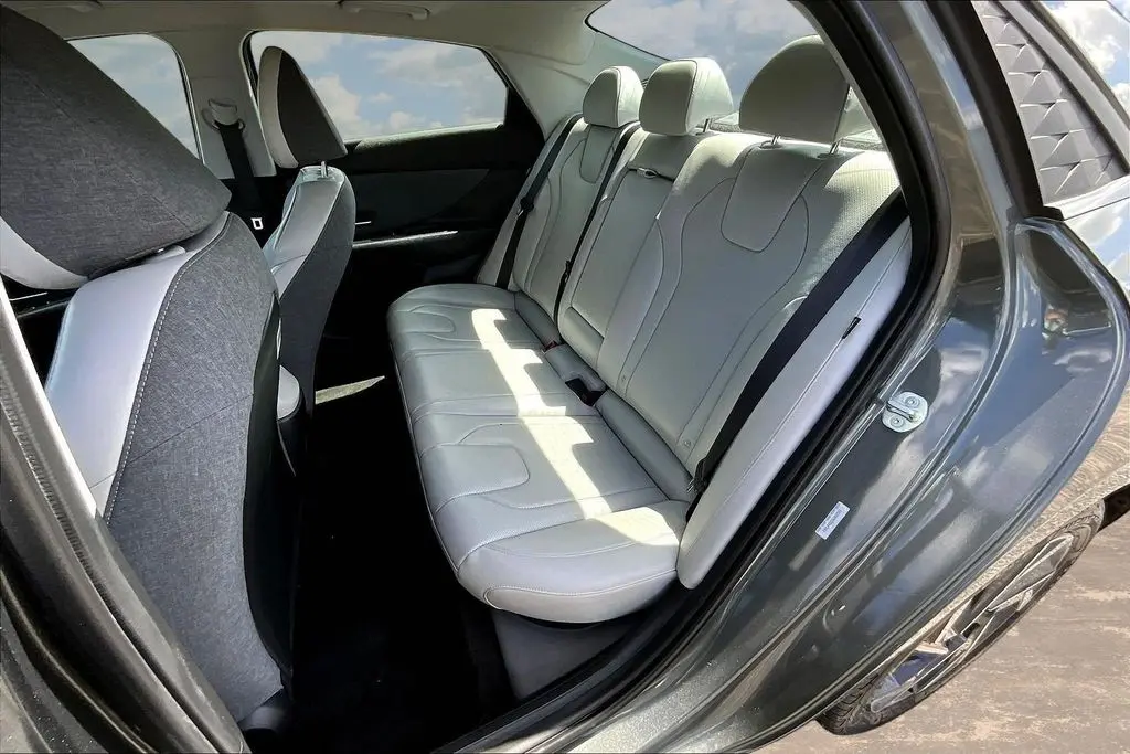 2025 Hyundai Elantra - $21,850