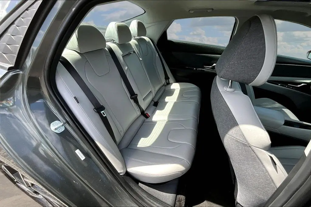 2025 Hyundai Elantra - $21,850