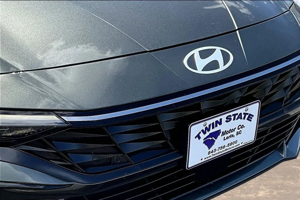 2025 Hyundai Elantra - $21,850