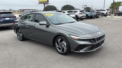 Photo of a 2025 Hyundai Elantra Limited 4DR Sedan for sale