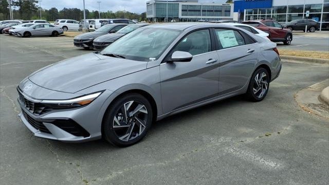 2026 Hyundai ELANTRA Limited