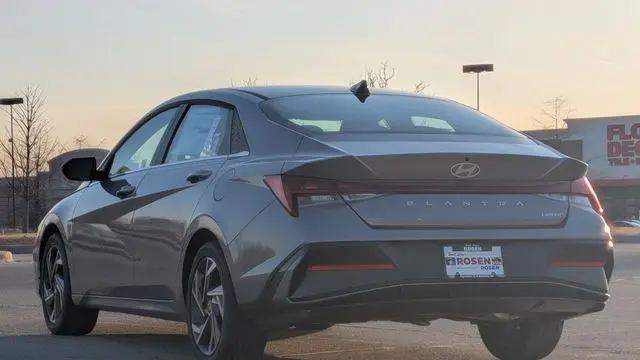 2026 Hyundai ELANTRA Limited