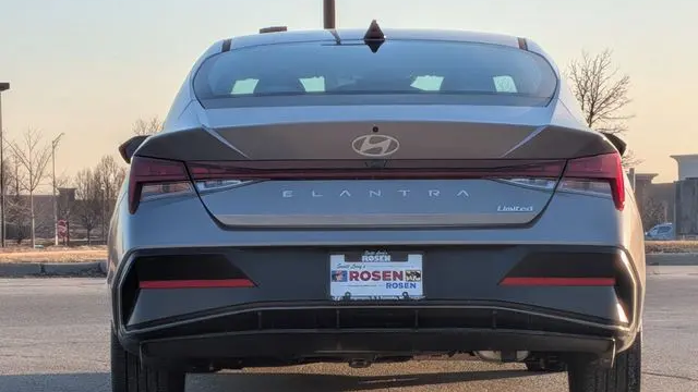 2026 Hyundai ELANTRA Limited