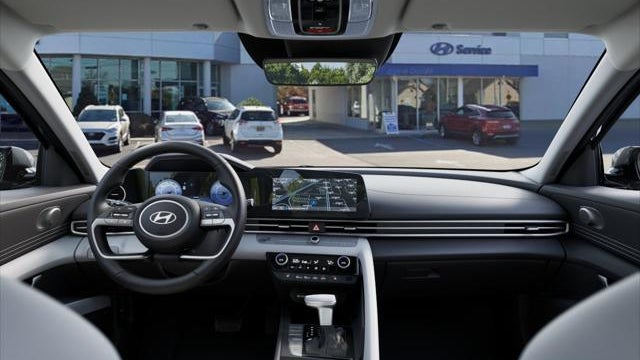 2026 Hyundai ELANTRA Limited