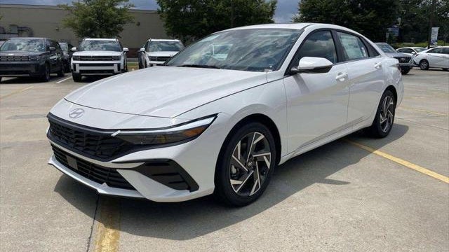 2026 Hyundai ELANTRA Limited