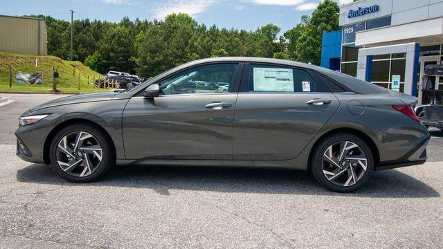 2026 Hyundai ELANTRA Limited