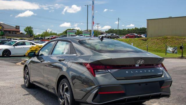 2026 Hyundai ELANTRA Limited