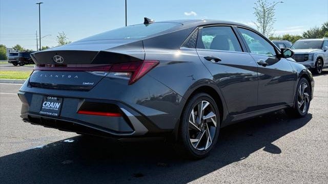 2026 Hyundai ELANTRA Limited
