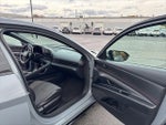 2022 Elantra Thumbnail 18